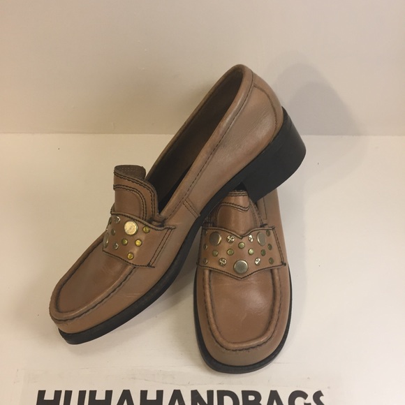 Trotters Tan studded Classic Loafers Size 8.5N - Picture 4 of 8